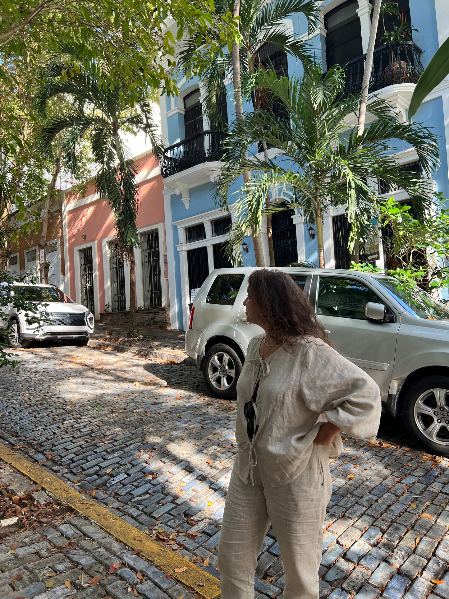 Palma blouse sand linen