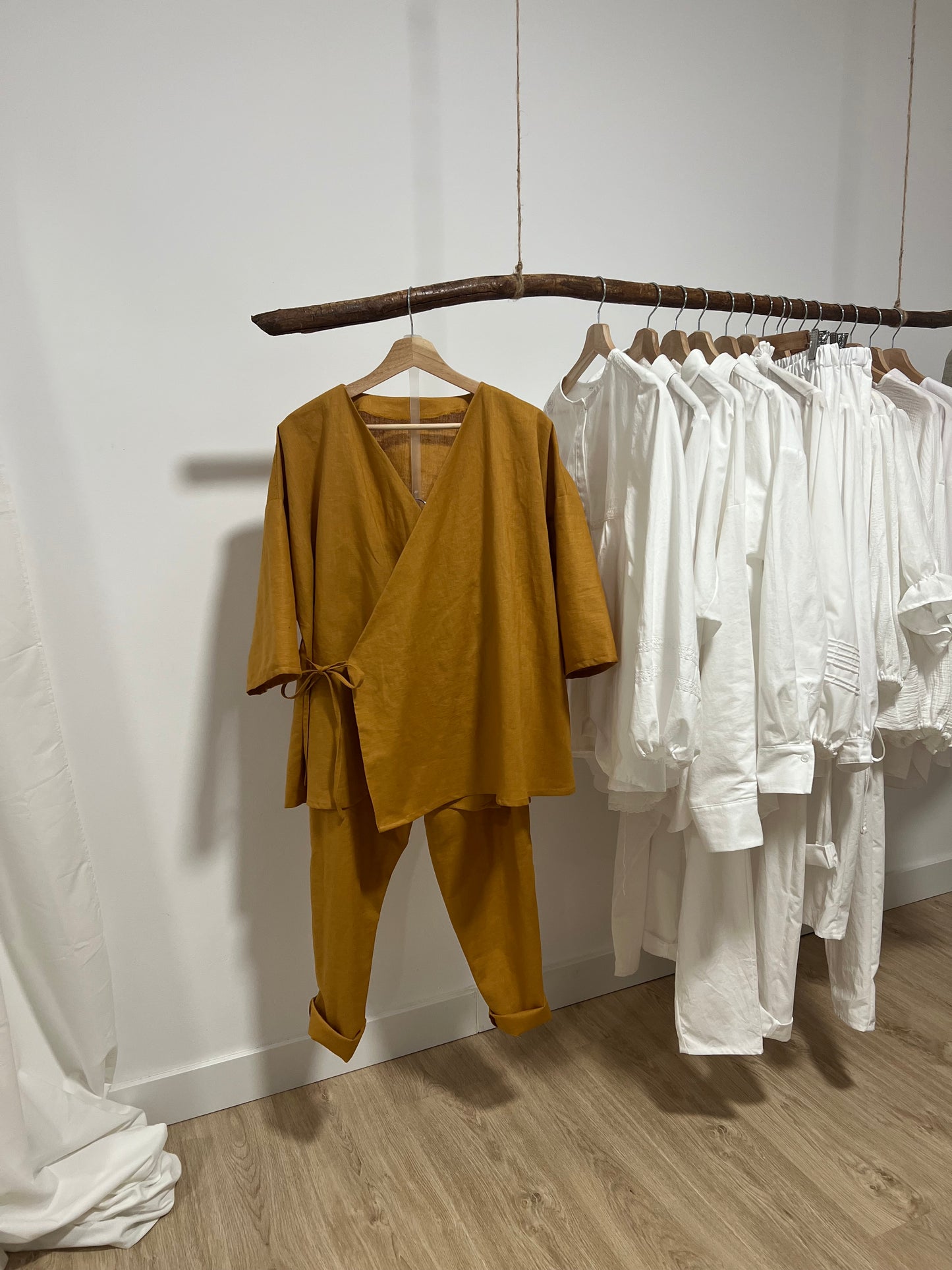 Acapulco blouse black linen