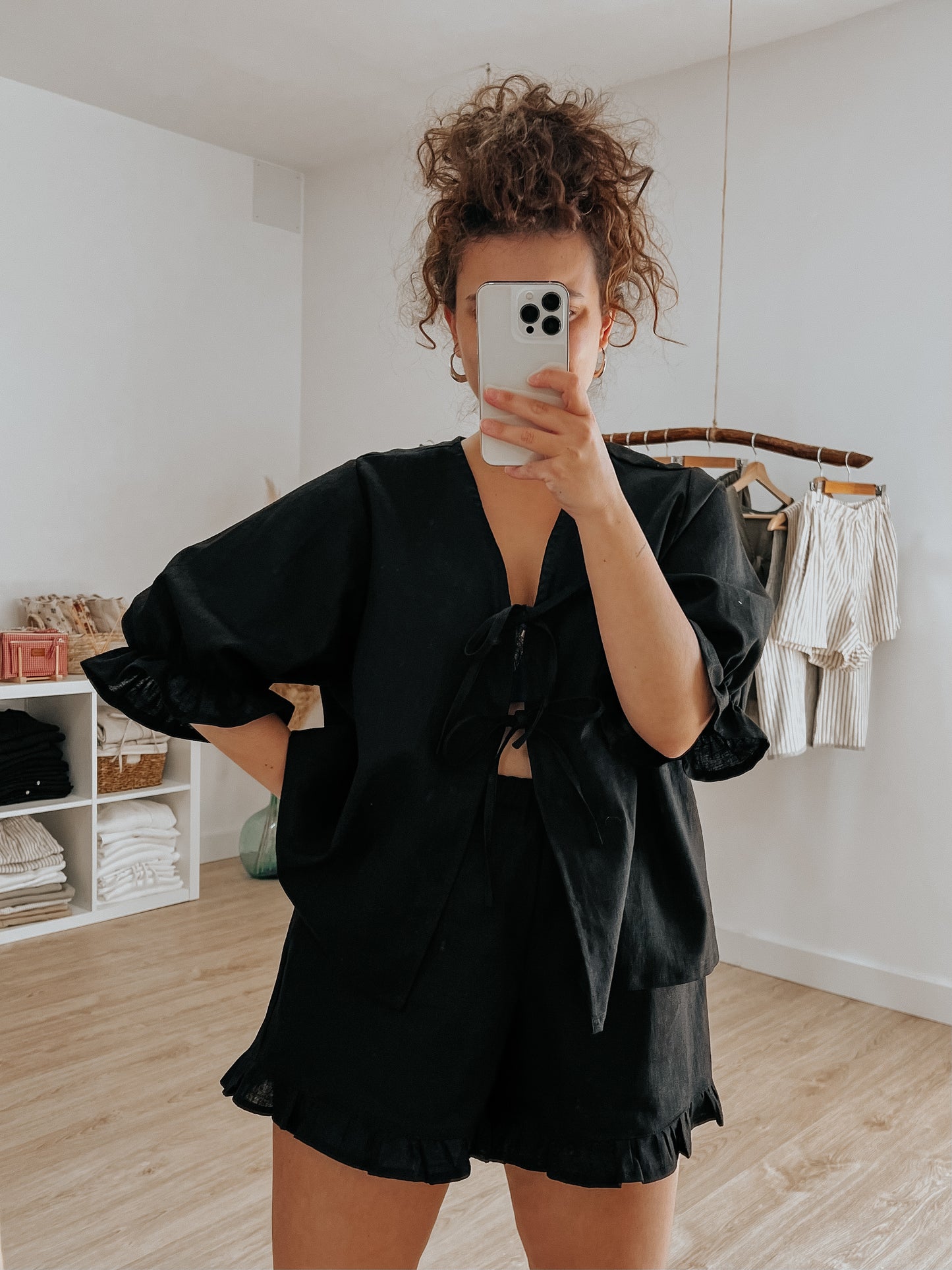 Black linen ruffled shorts