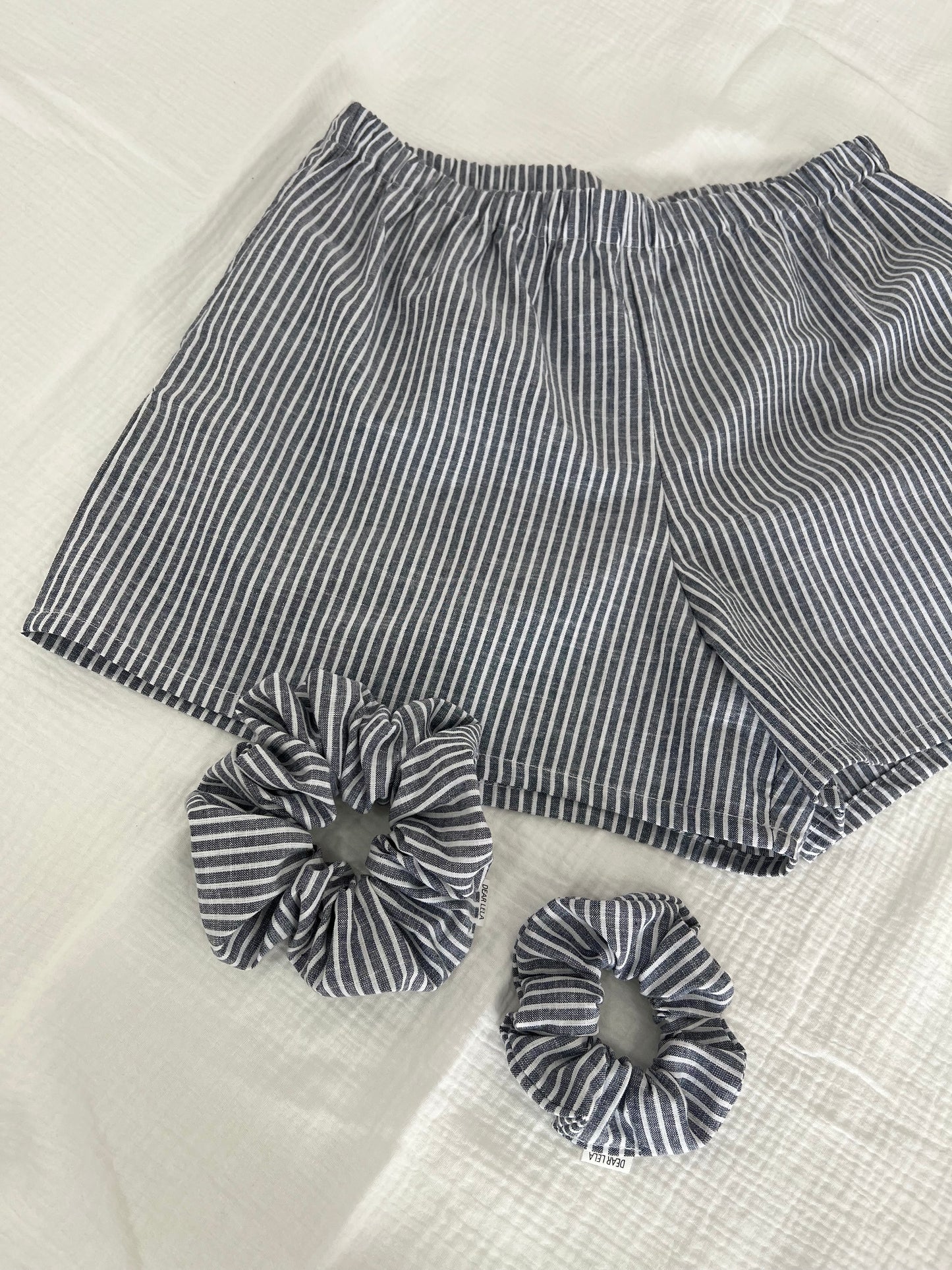 Shorts de rayas azules