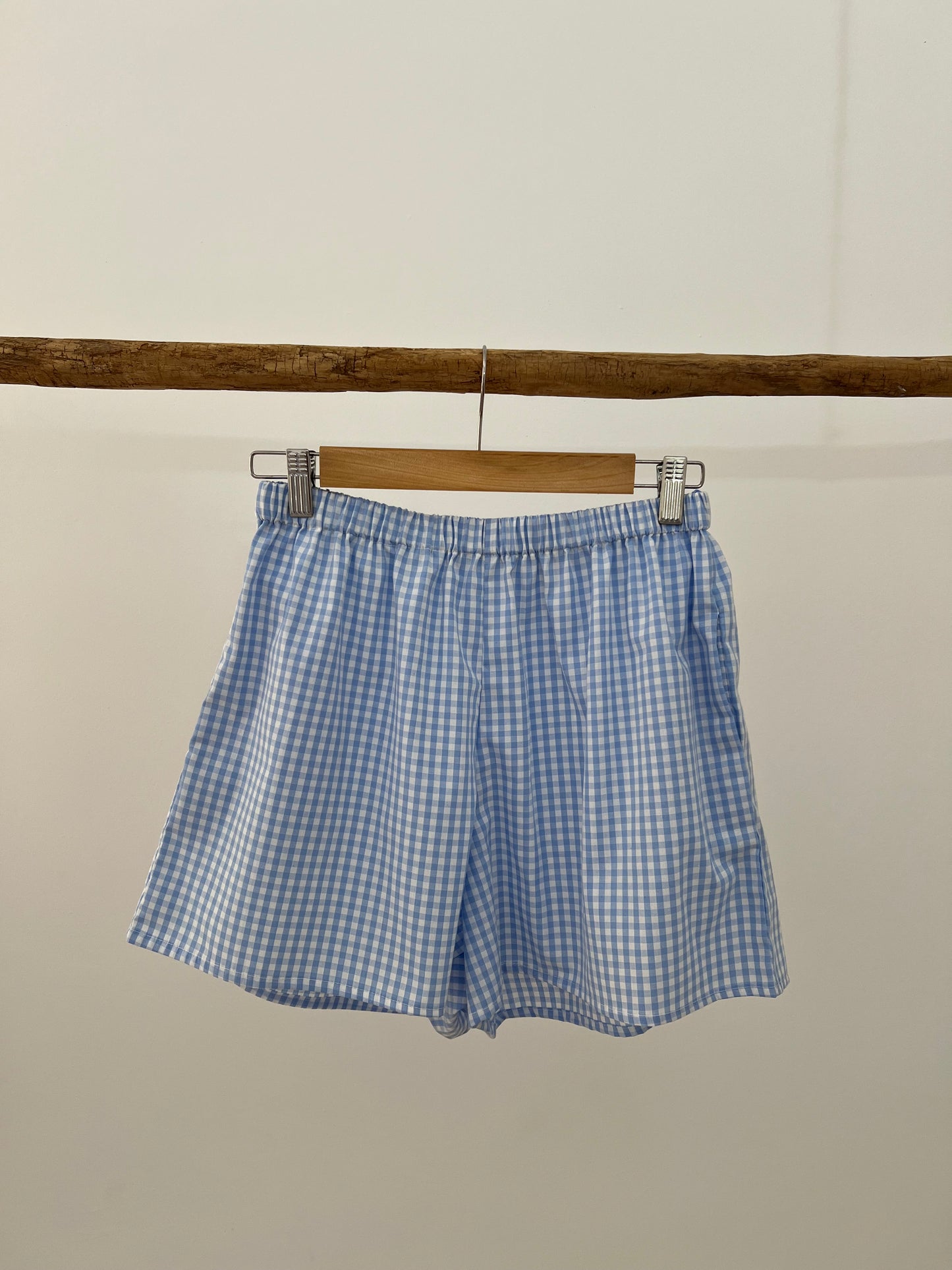 Shorts cuadro azul cielo