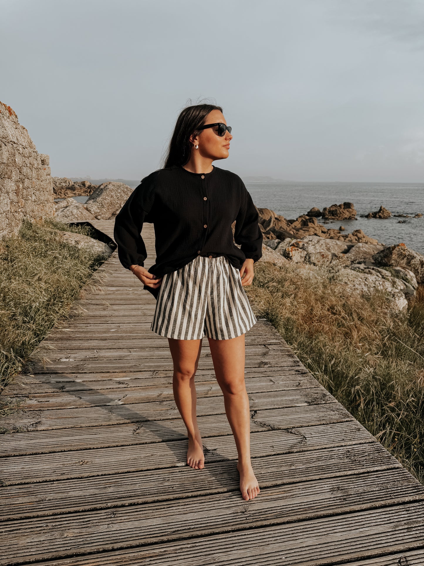 Shorts de lino rayas negras