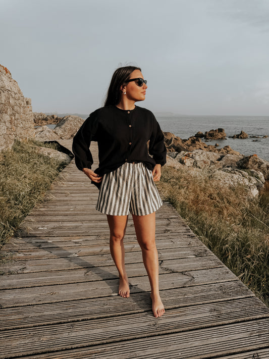 Shorts de lino rayas negras