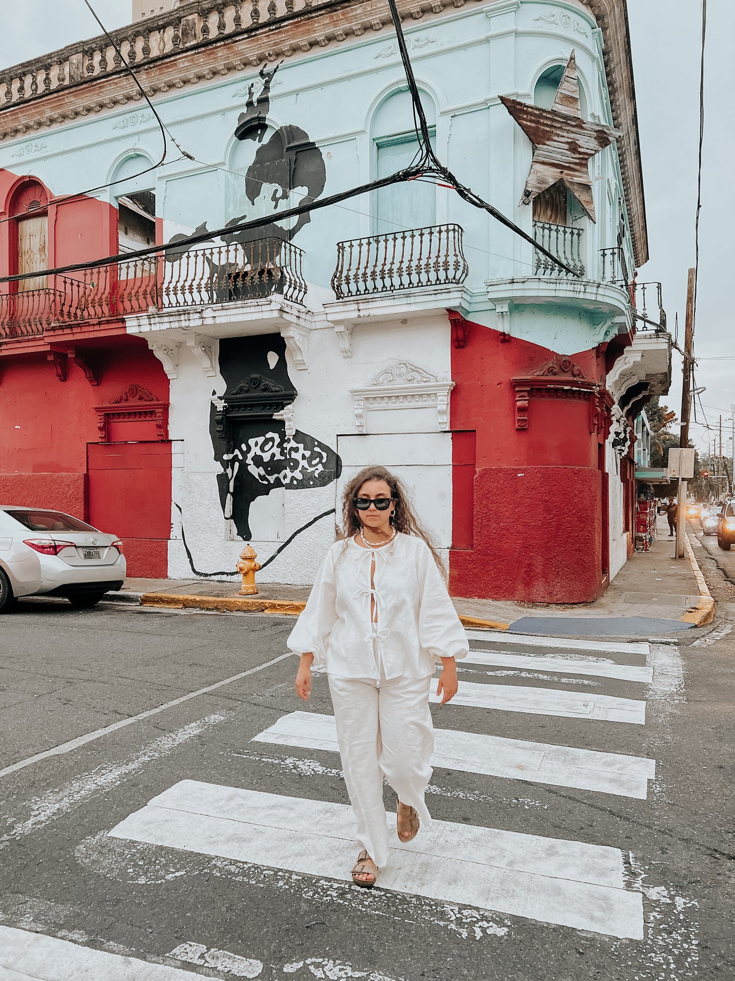 Pantalones blancos de lino anchos