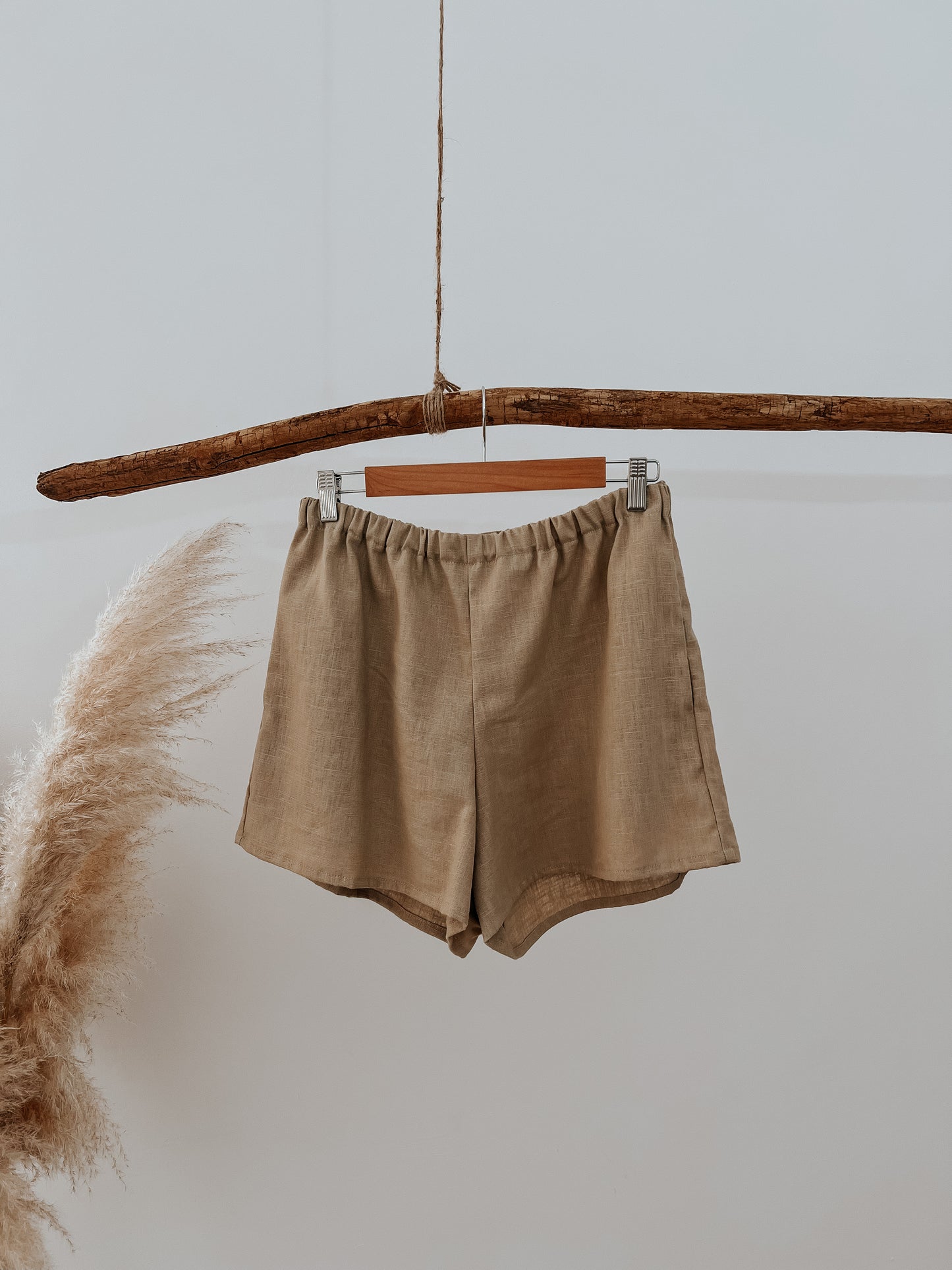 Camel linen shorts