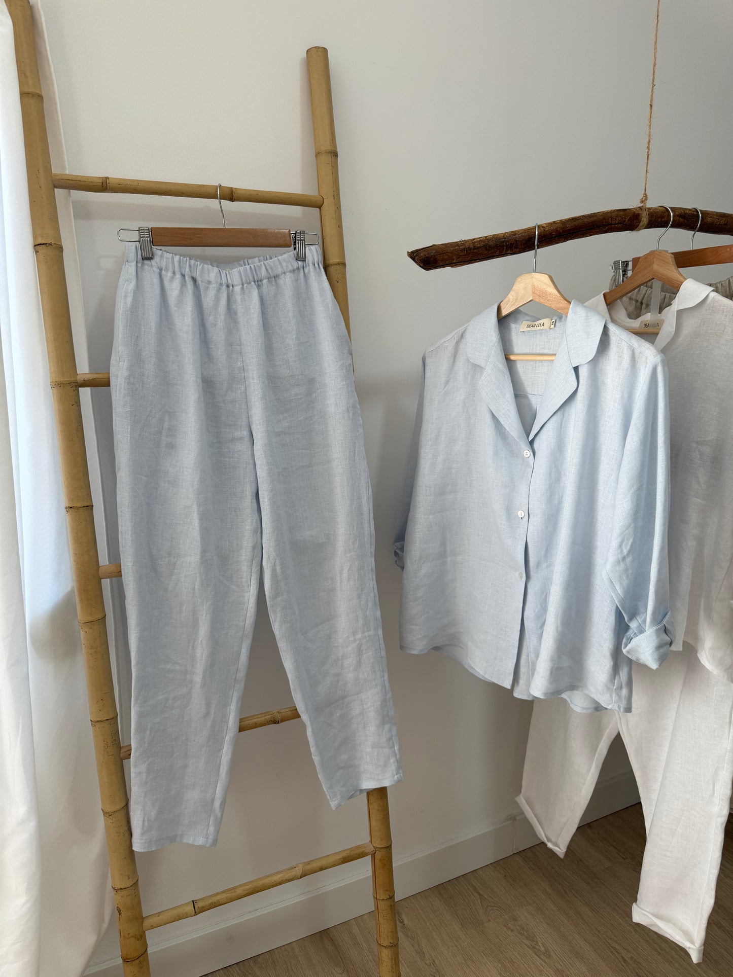 Pantalones azul bebé de lino