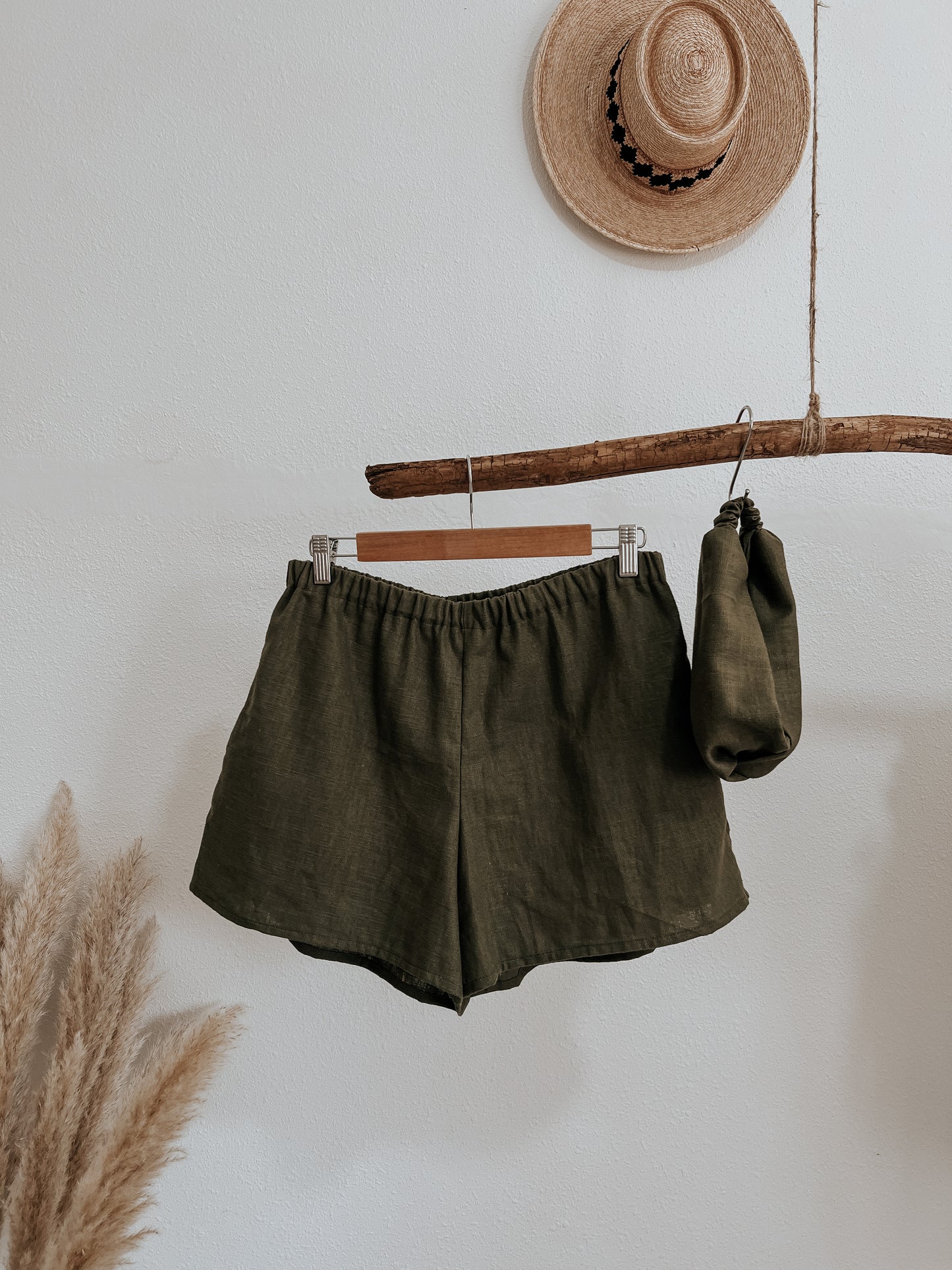 Shorts de lino verde