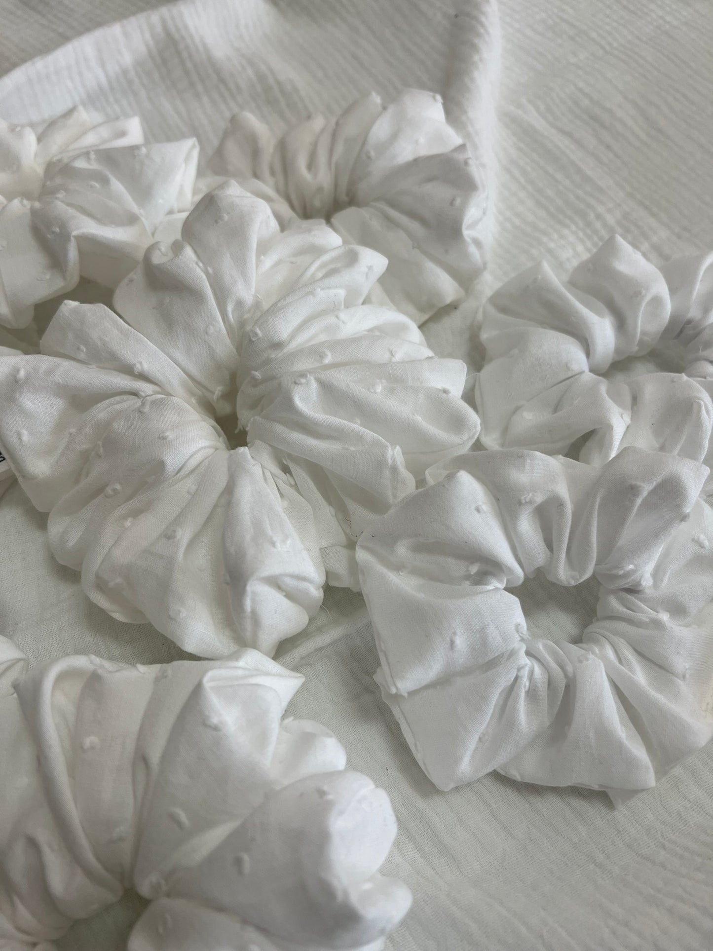 White plumeti scrunchie