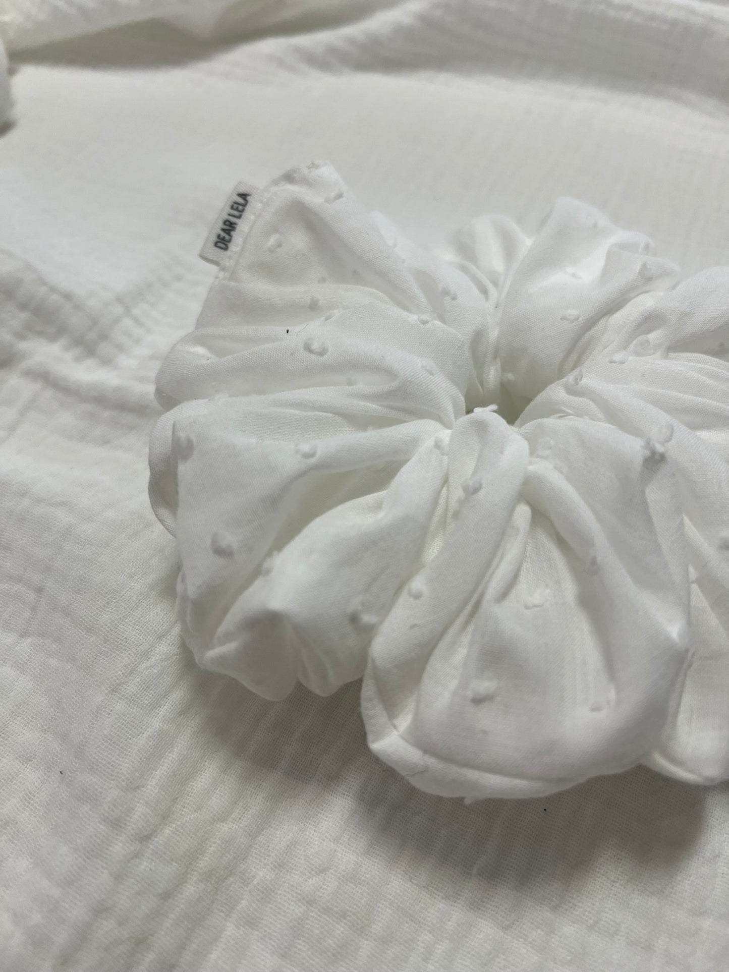 White plumeti scrunchie